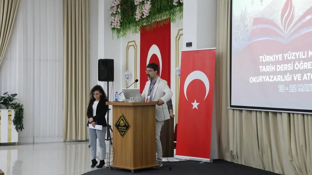 Konuşma yapılırken